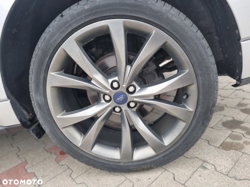 Ford Edge - 7