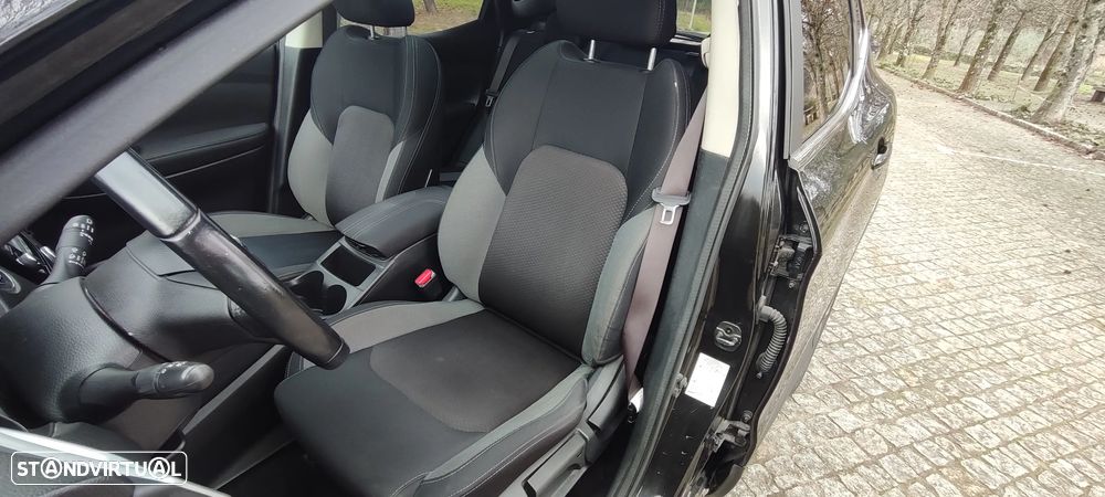 Nissan Qashqai 1.5 dCi N-Connecta Business - 26