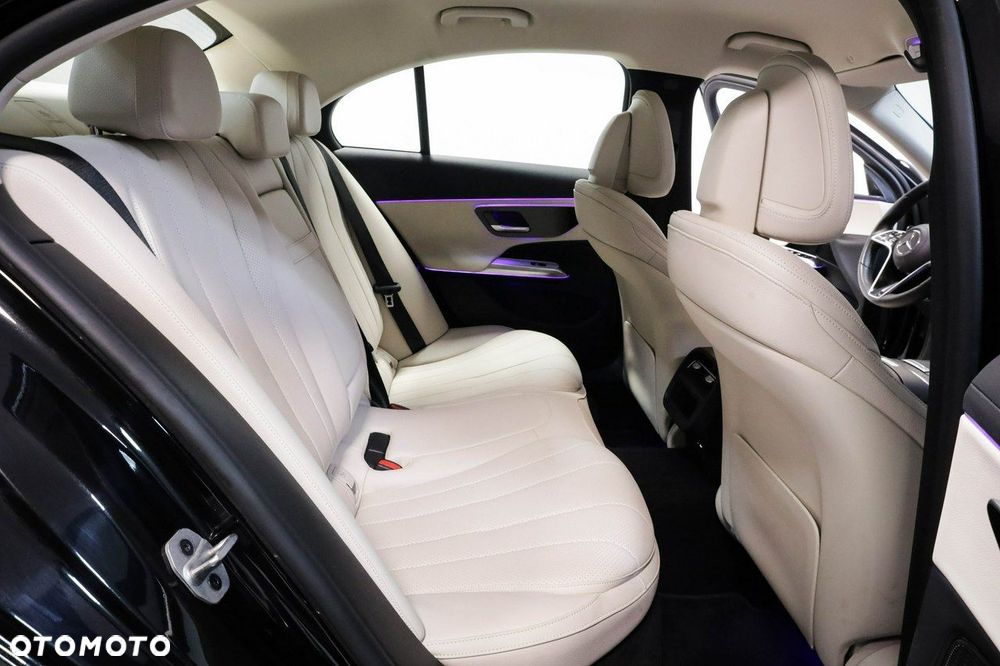 Mercedes-Benz Klasa E - 31