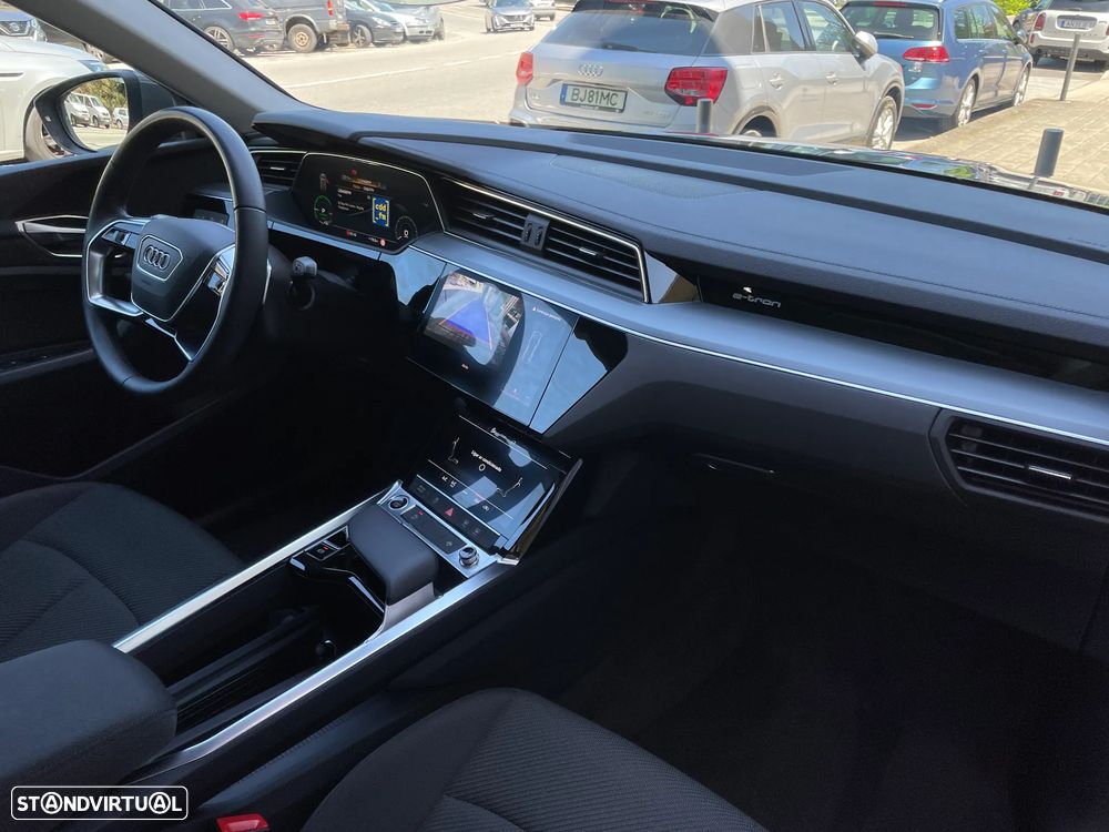 Audi Q8 e-Tron 55 quattro Advanced - 42