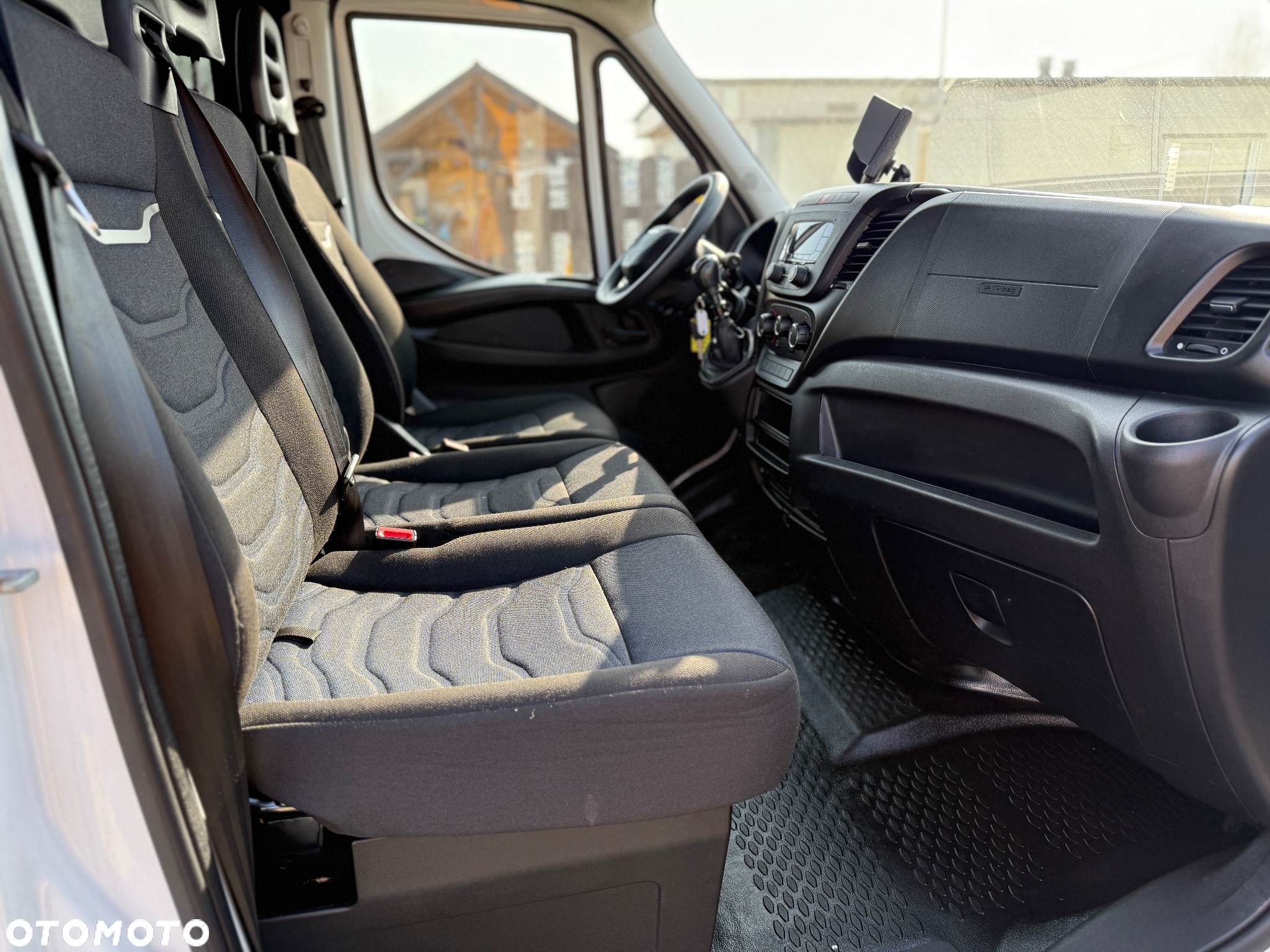 Iveco Brygadówka 7 miejsc/Daily 35-160 V/MAXI/Serwis IVECO/manual/PDC/Kamera - 13