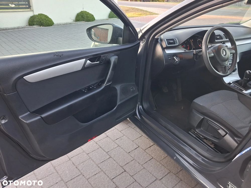 Volkswagen Passat 1.6 TDI BlueMotion - 17