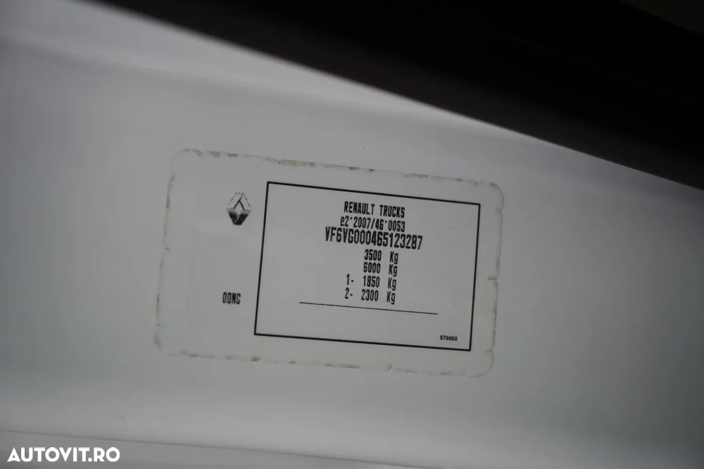Renault MASTER / CONTAINER / LIFT / MASĂ NETĂ: 3500 KG / 2020 - 31