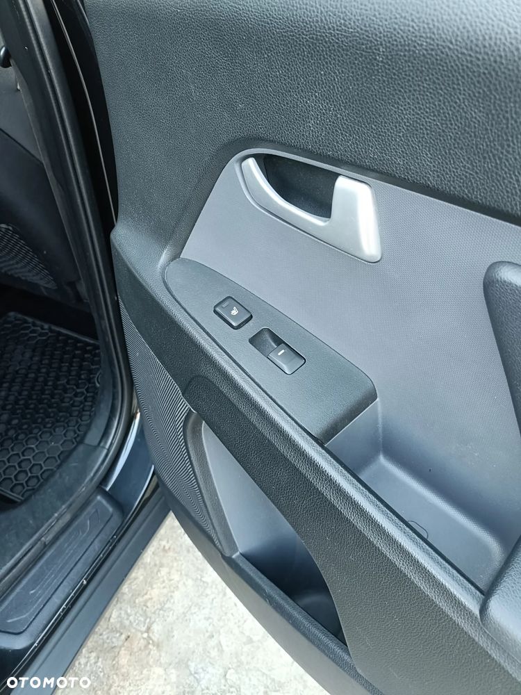 Kia Sportage 1.7 CRDI L 2WD - 11