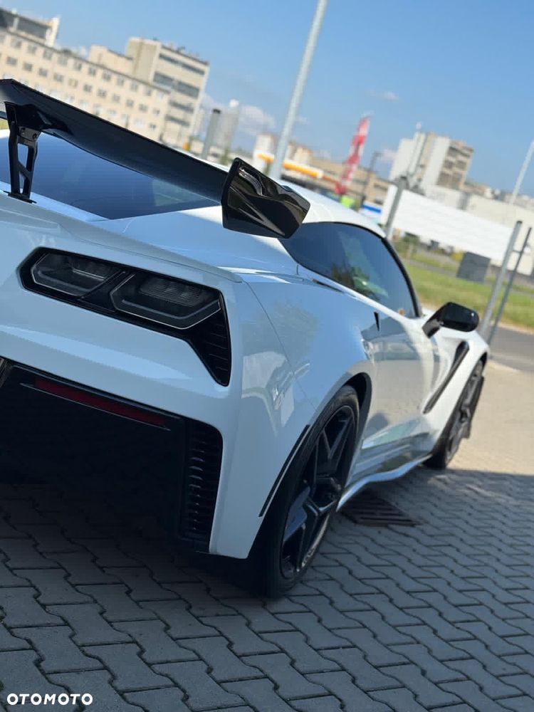 Chevrolet Corvette - 13
