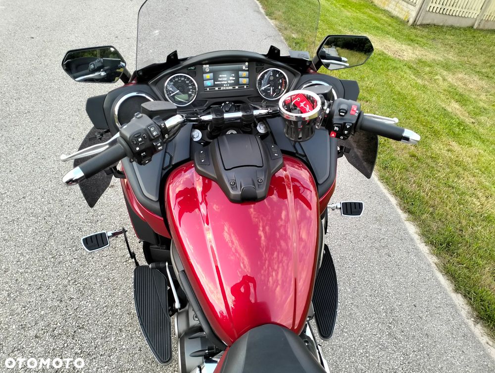 Yamaha Venture - 4