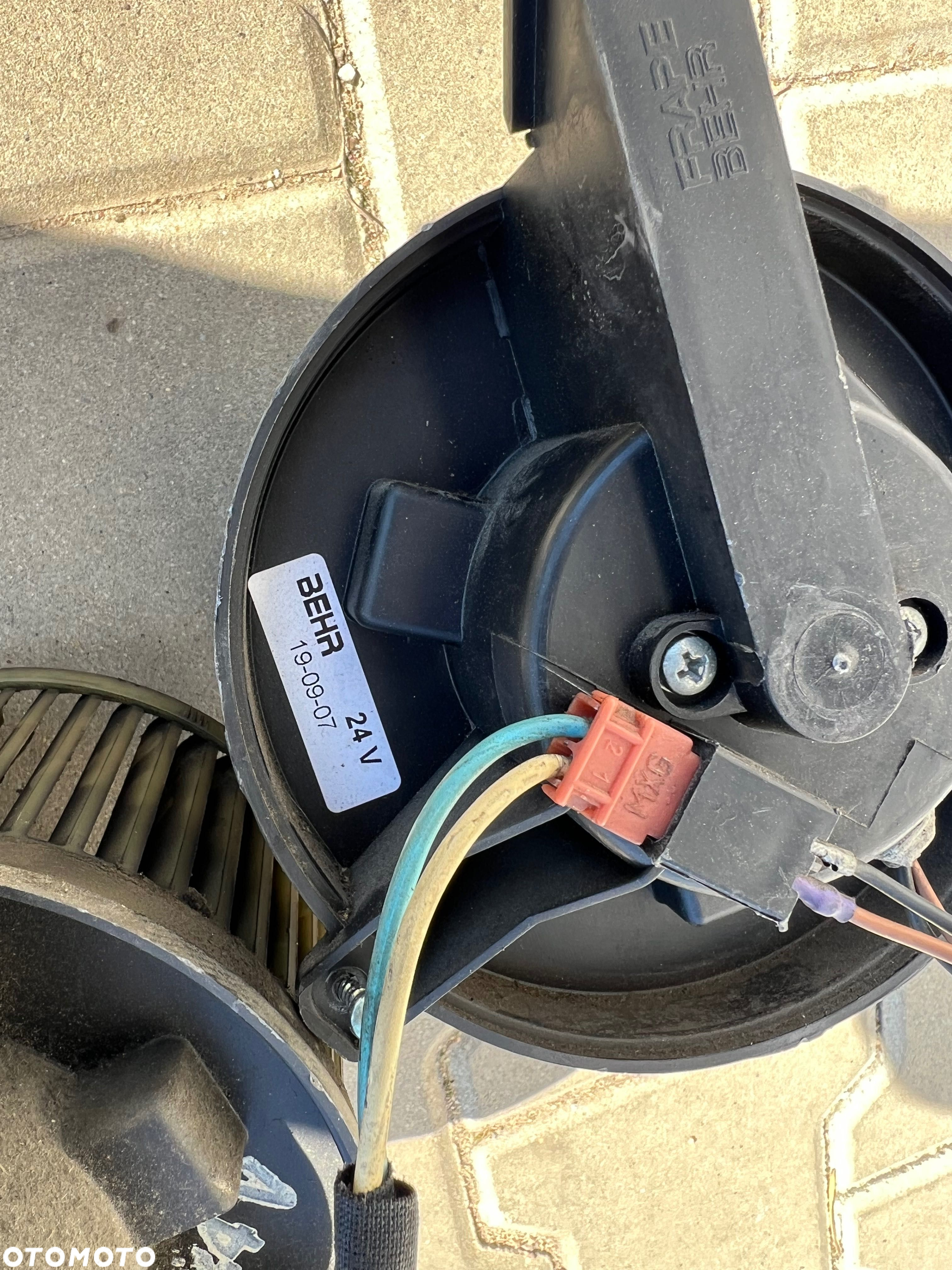 Wentylator Silnik Nawiewu Dmuchawy Nissan Atleon 12V - 24V - 5