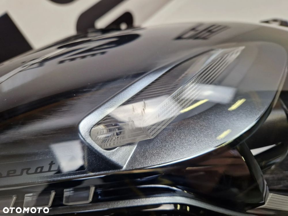 Prawy reflektor lampa przód LED MASERATI GRECALE - 7