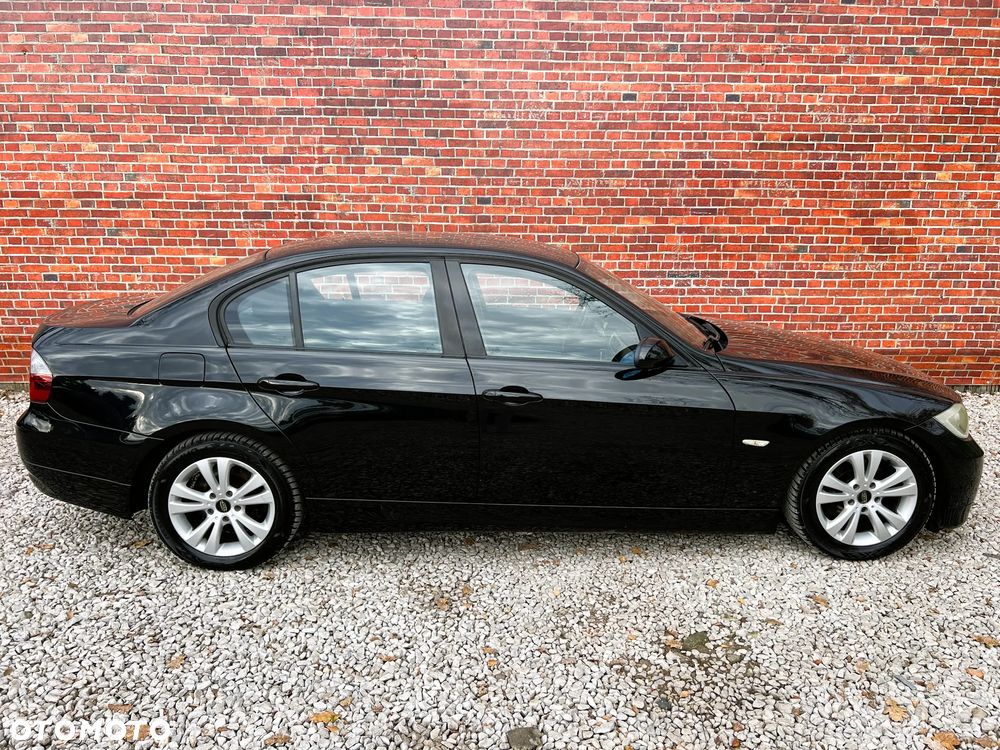 BMW Seria 3 318i - 39