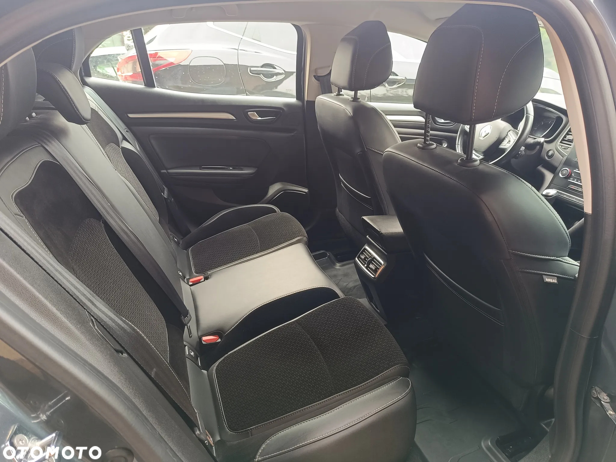 Renault Megane 1.5 Blue dCi Intens - 38