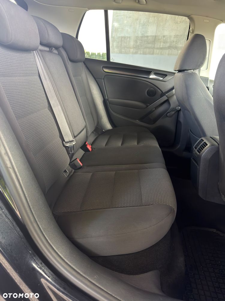 Volkswagen Golf - 11