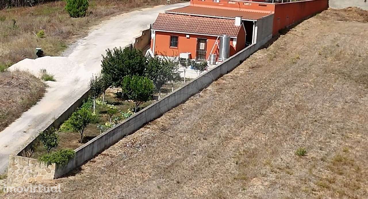 Moradia T1 para venda - Grande imagem: 2/17