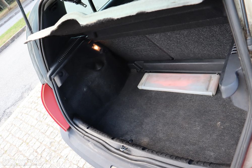 Renault Clio 1.2 16V Expression - 24