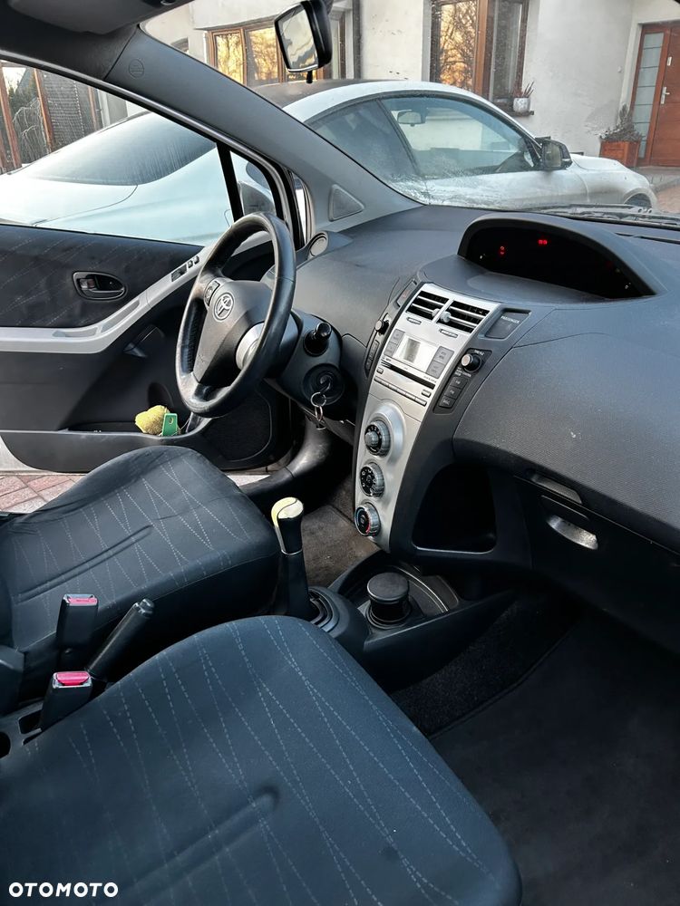 Toyota Yaris - 9