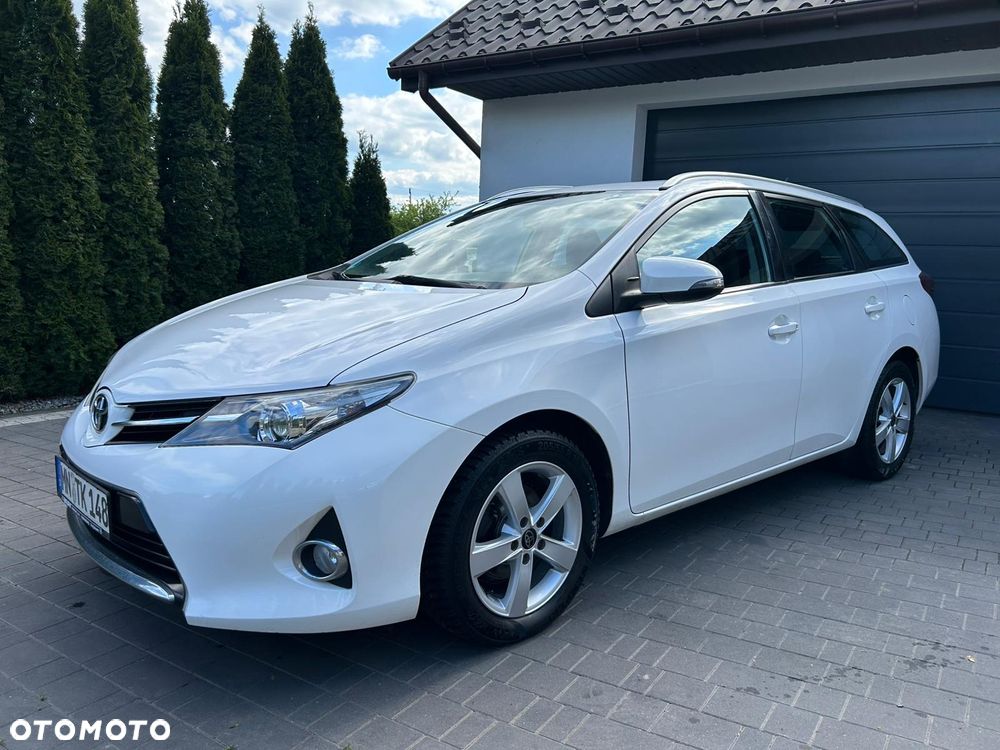 Toyota Auris 1.6 Premium - 11