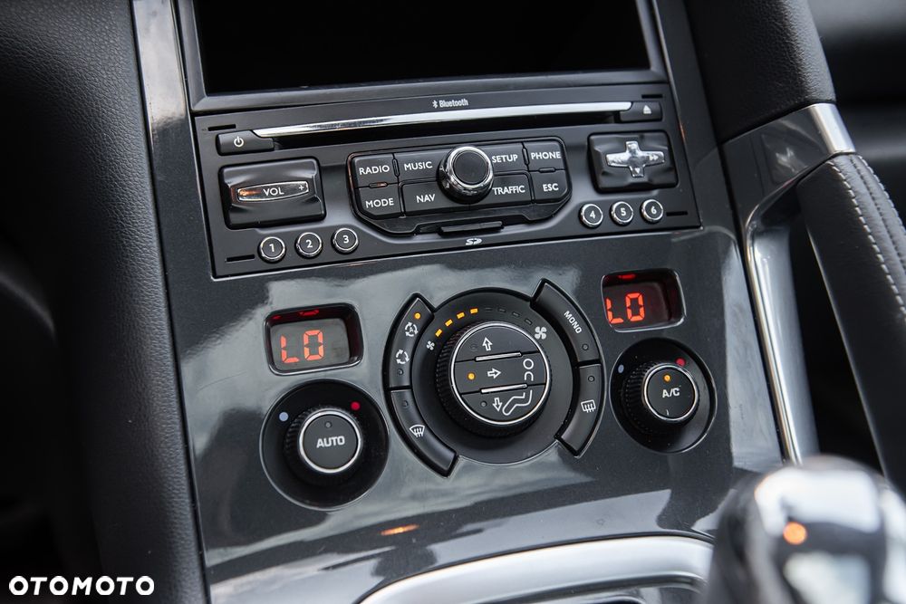Peugeot 3008 HDi FAP 165 Automatik Allure - 20