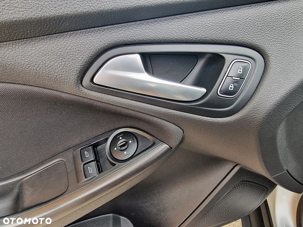 Ford Focus - 12