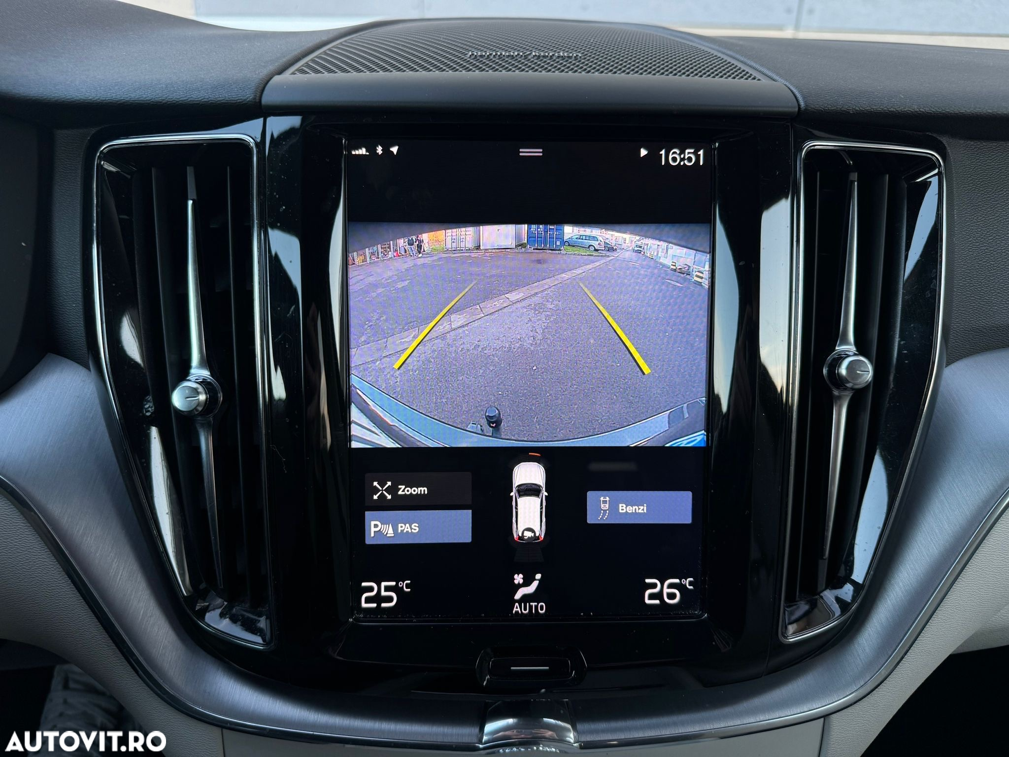 Volvo XC 60 B4 D Geartronic Momentum Pro - 8