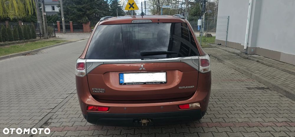 Mitsubishi Outlander 2.2 DID Intense + - 5