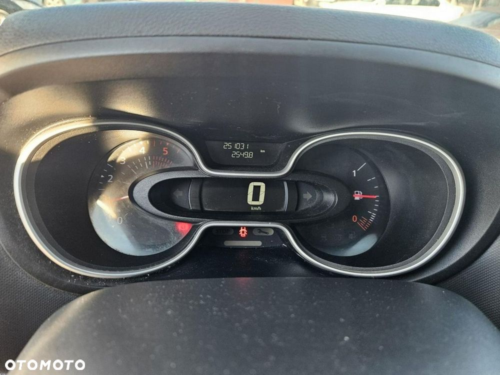 Renault Trafic - 8