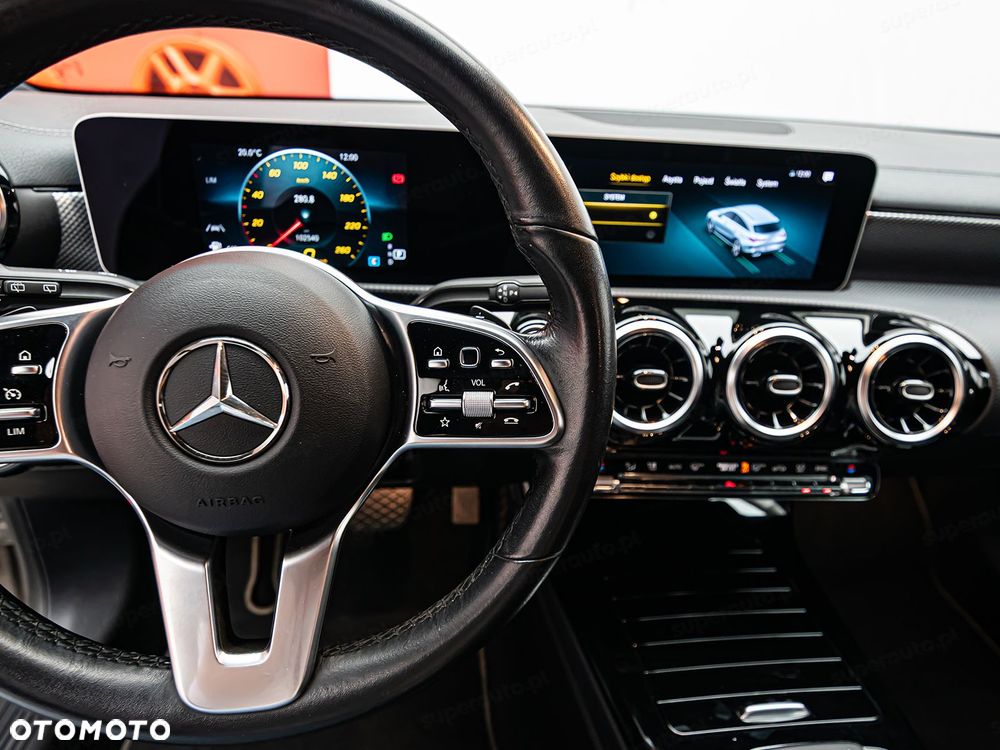 Mercedes-Benz CLA 200 d 8G-DCT - 15