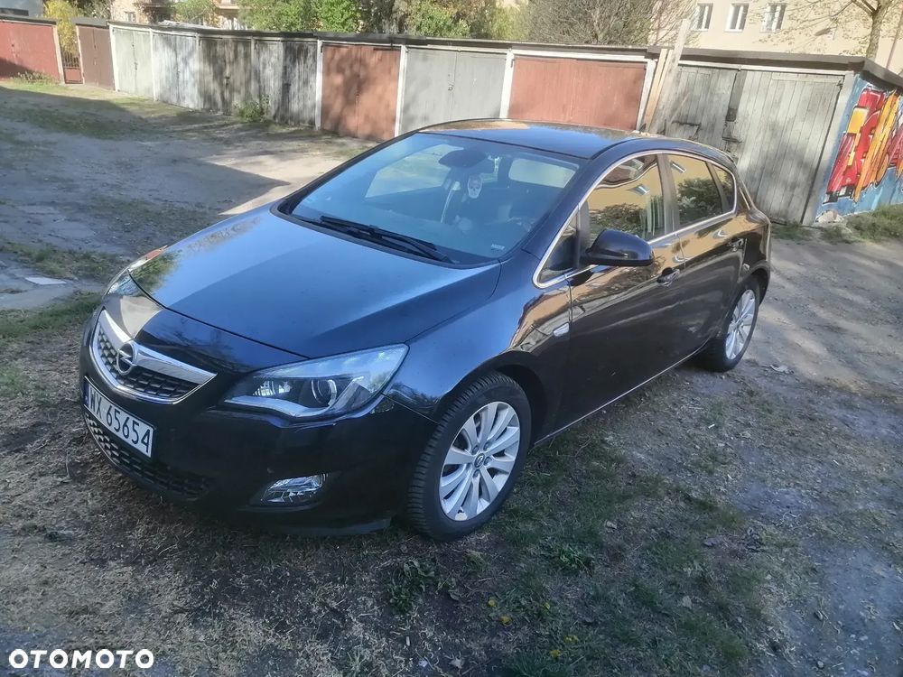 Opel Astra 2.0 CDTI Cosmo - 1