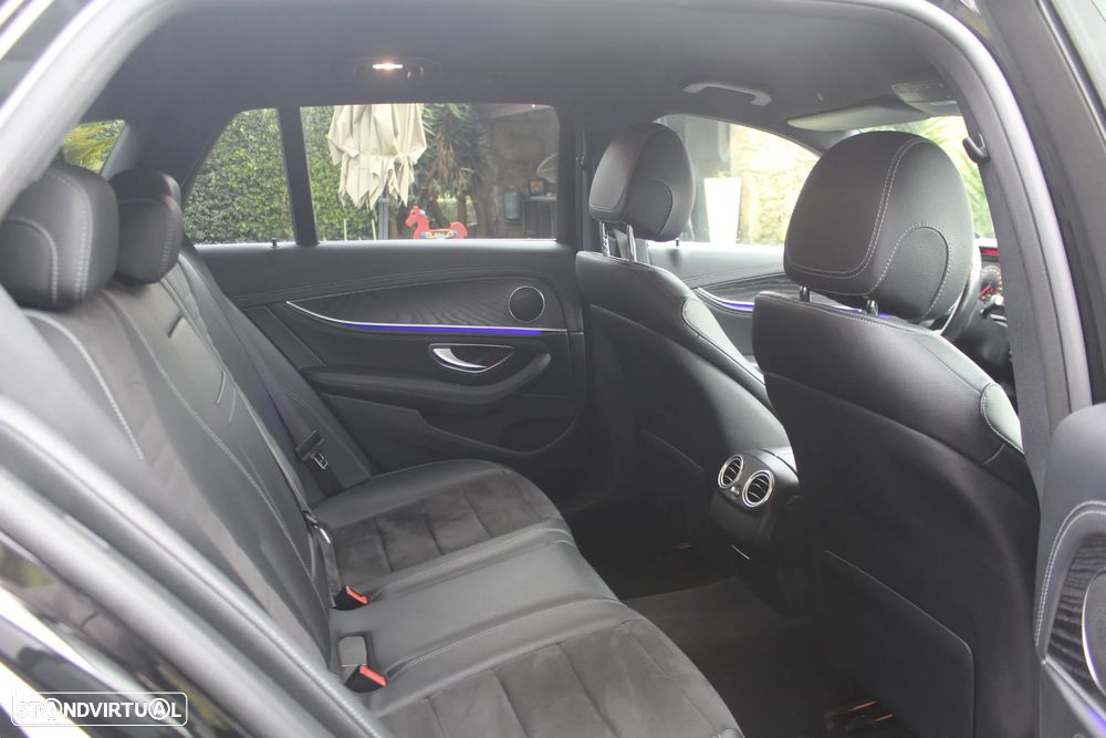 Mercedes-Benz E 300 de AMG Line - 29