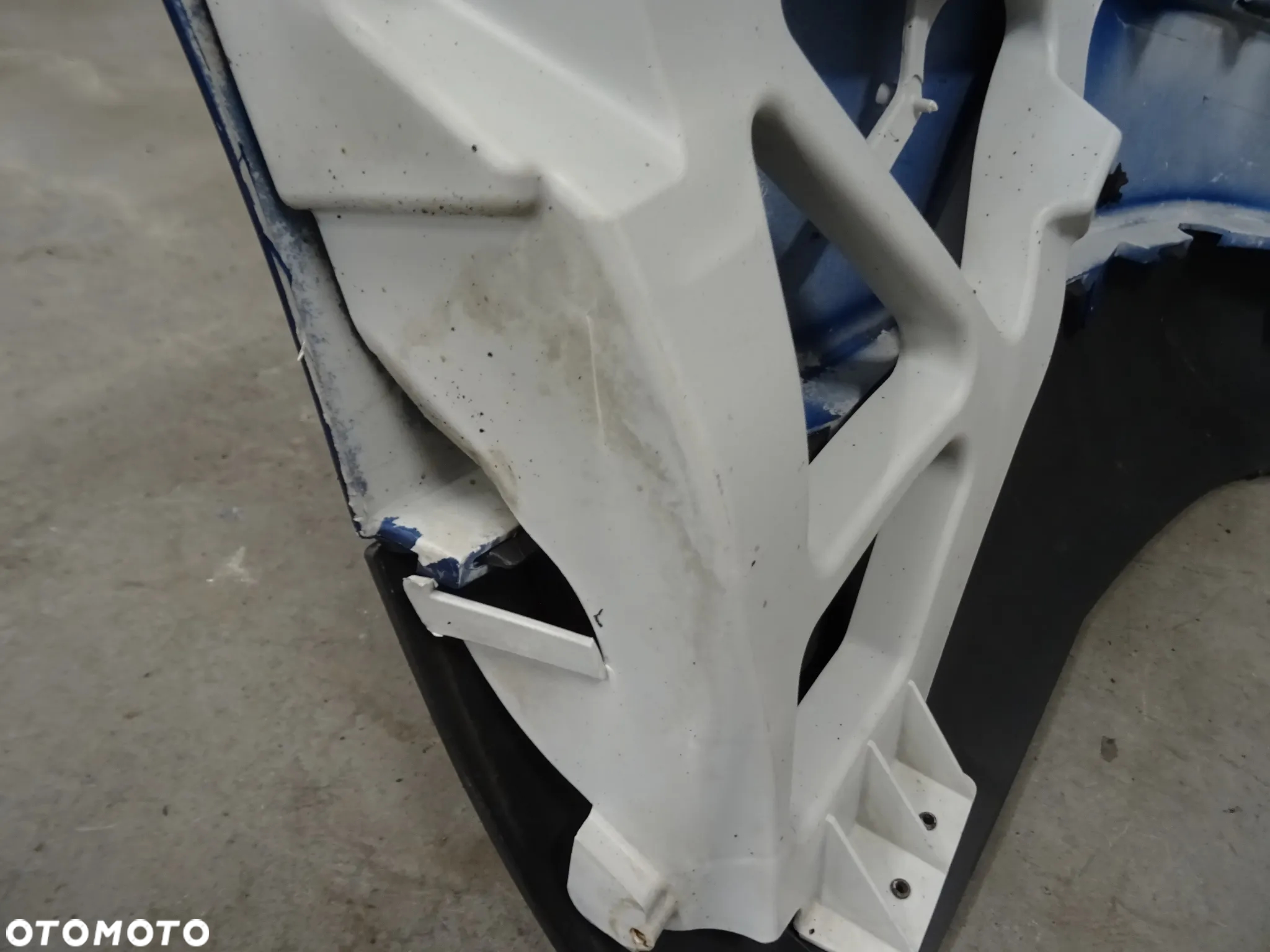 ZDERZAK TYŁ TYLNY FORD FOCUS II MK2 KOMBI  NR111 - 13