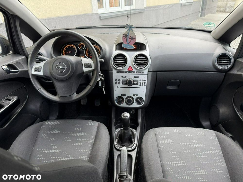 Opel Corsa 1.4 16V Satellite - 5