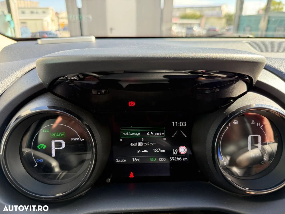 Toyota Yaris 1.5 VVT-i HSD Dynamic - 10