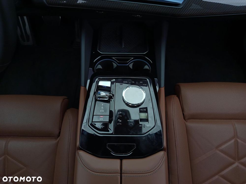 BMW i5 - 19