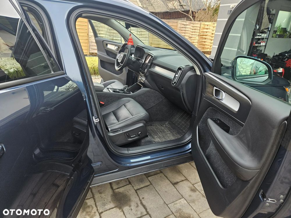 Volvo XC 40 T5 AWD Momentum - 9