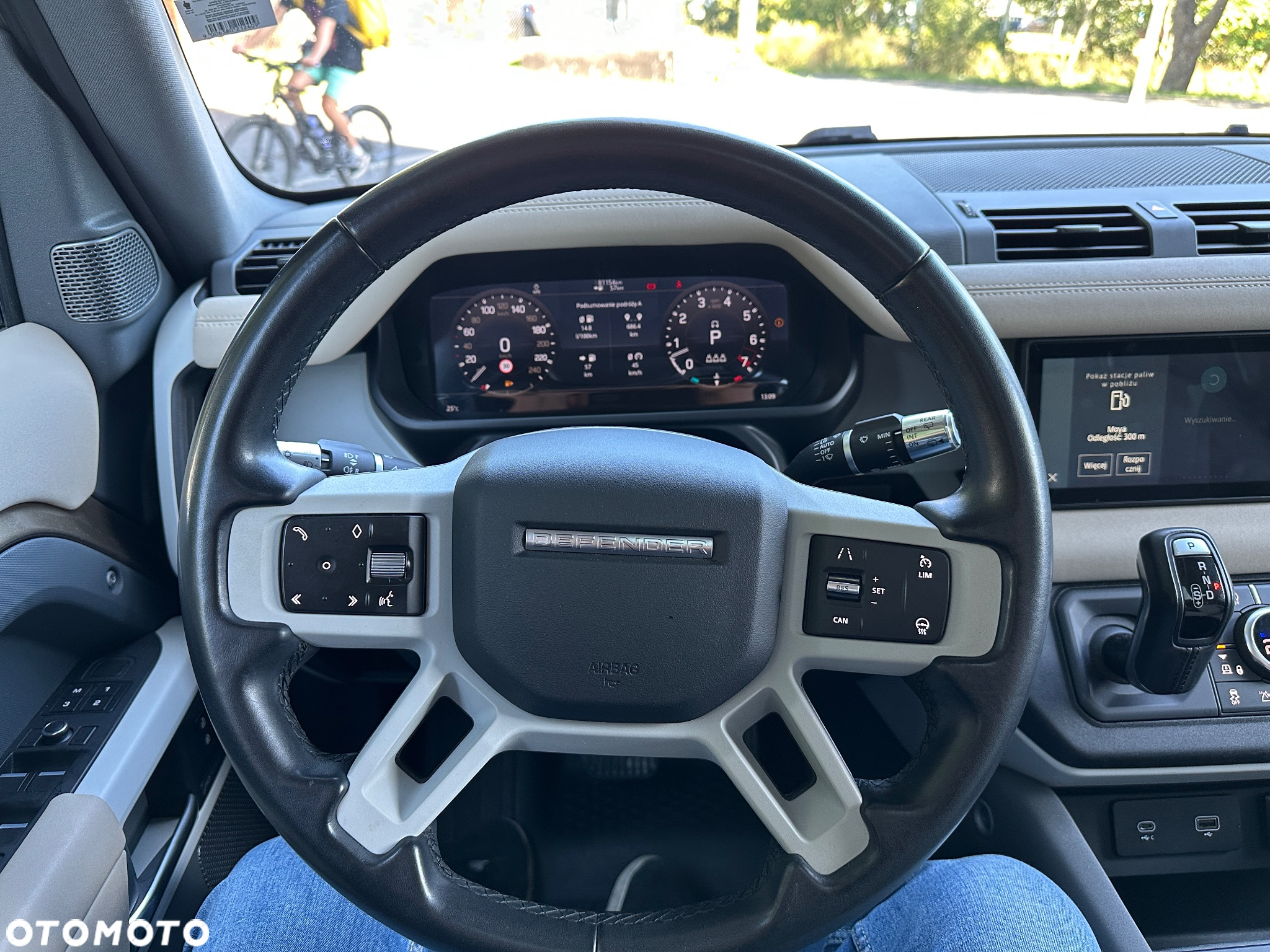 Land Rover Defender 110 3.0 P400 mHEV First Edition - 12