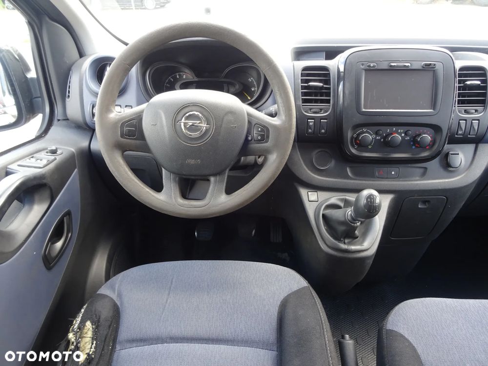 Opel Vivaro - 18