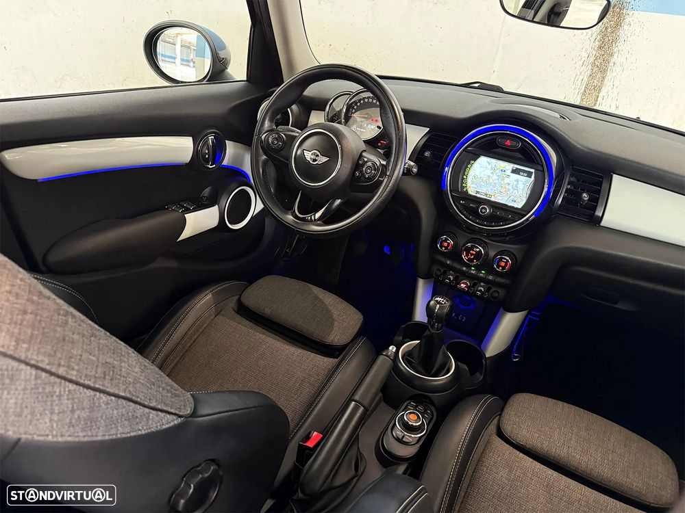 MINI 5 Portas Cooper D - 7