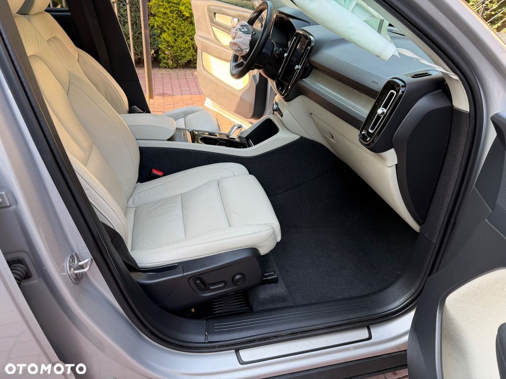 Volvo XC 40 B5 B AWD Ultimate Dark - 30