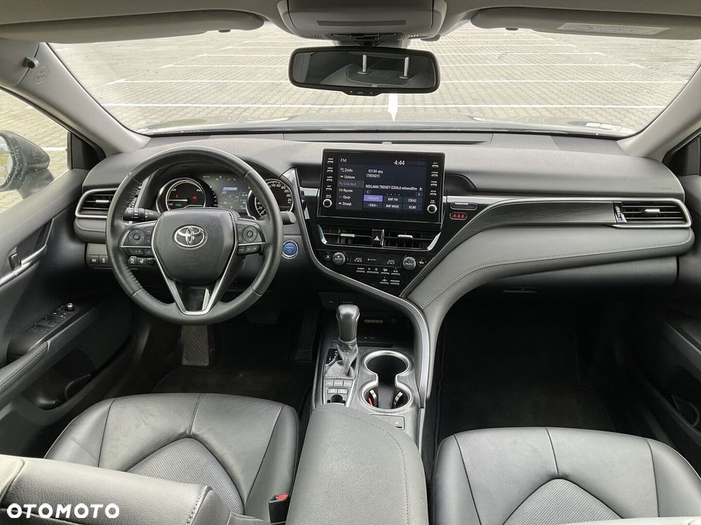 Toyota Camry 2.5 Hybrid Executive CVT - 19