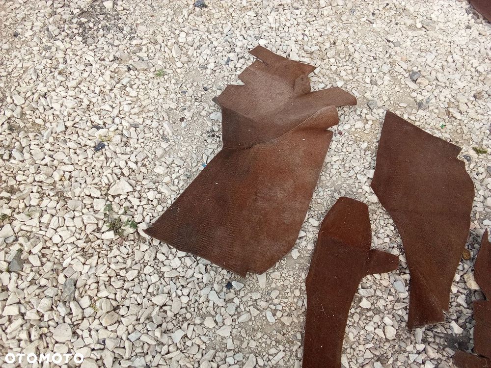 KL WYKŁADZINA DOLNA FSO POLONEZ BRĄZOWA KPL - 15