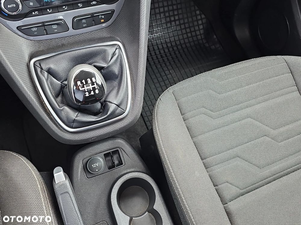 Ford Tourneo Connect 1.5 TDCi Titanium - 17