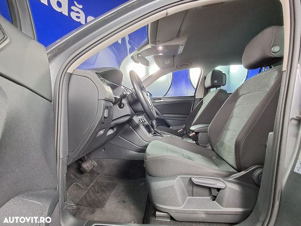 Volkswagen Tiguan - 10