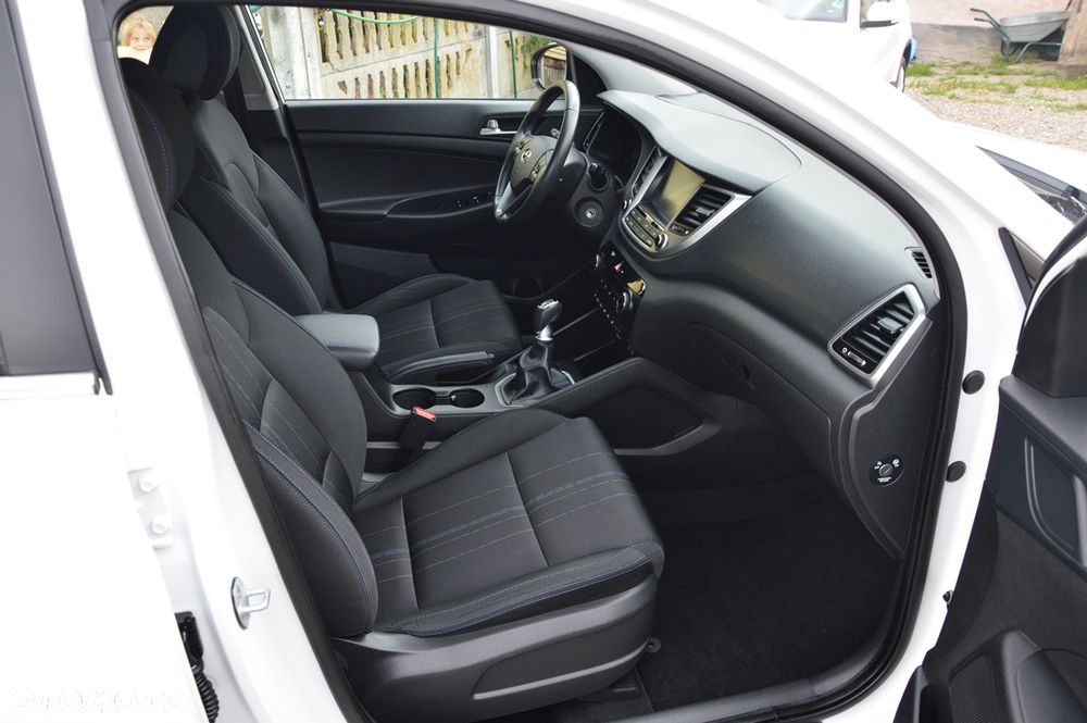 Hyundai Tucson blue 1.6 GDi 2WD Passion - 15