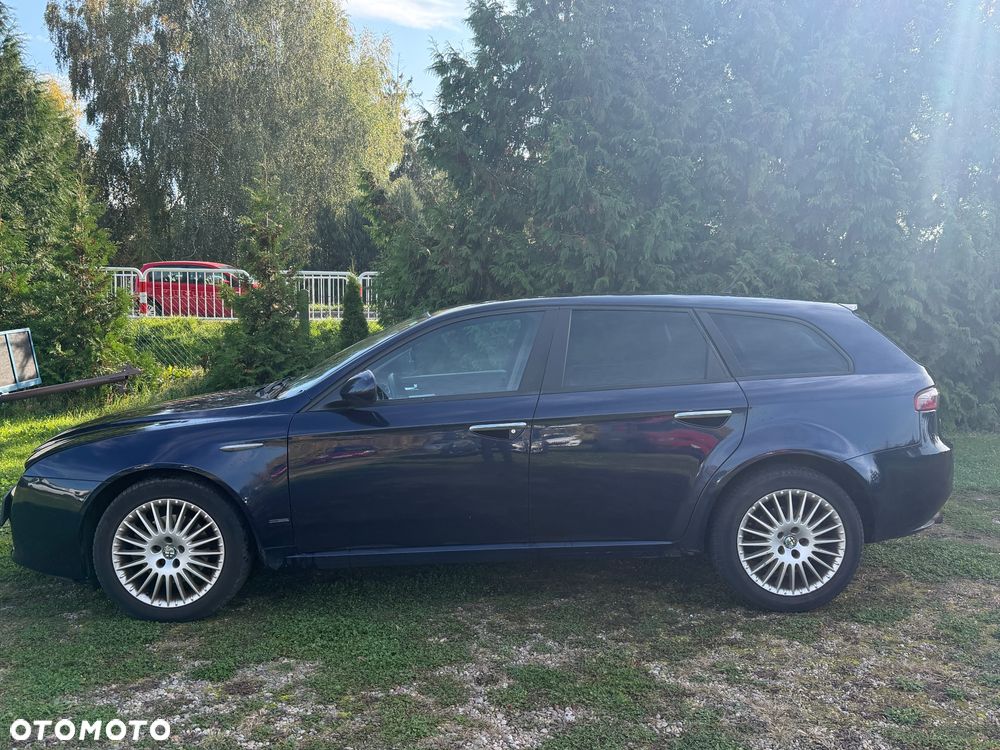 Alfa Romeo 159 2007 photo 3