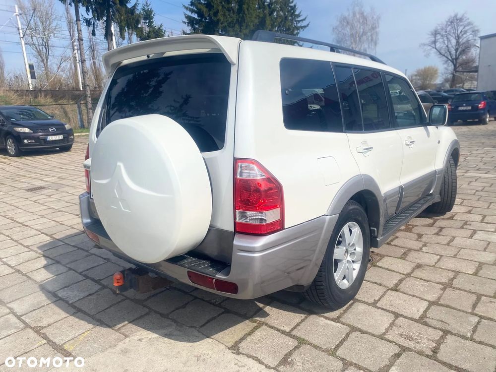 Mitsubishi Montero 3.8 Limited - 5