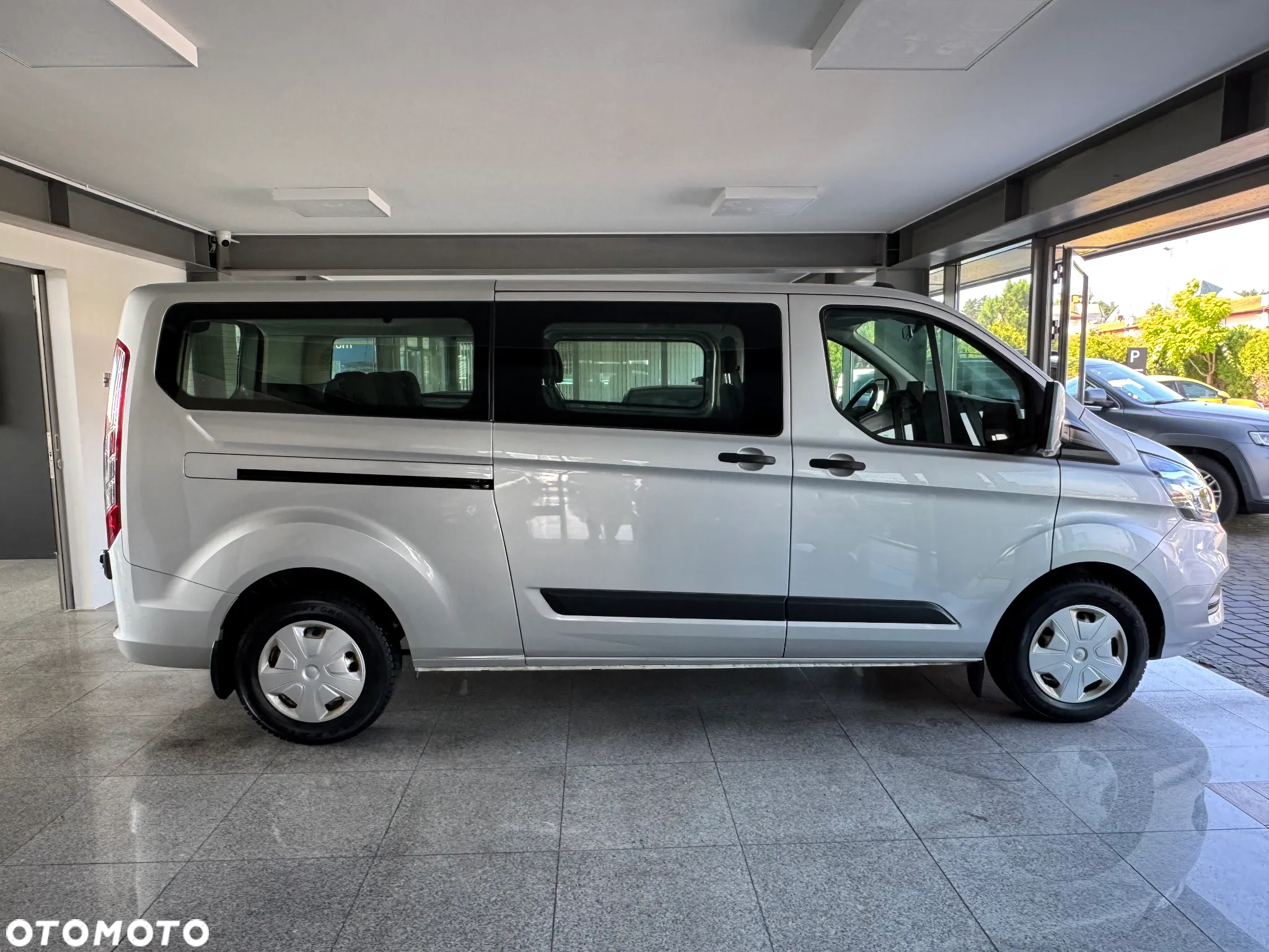 Ford Transit Custom Kombi-Van 320 L2H1 Trend - 16