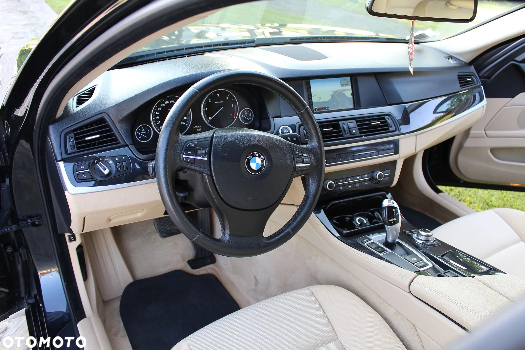 BMW Seria 5 520d Touring Modern Line - 21