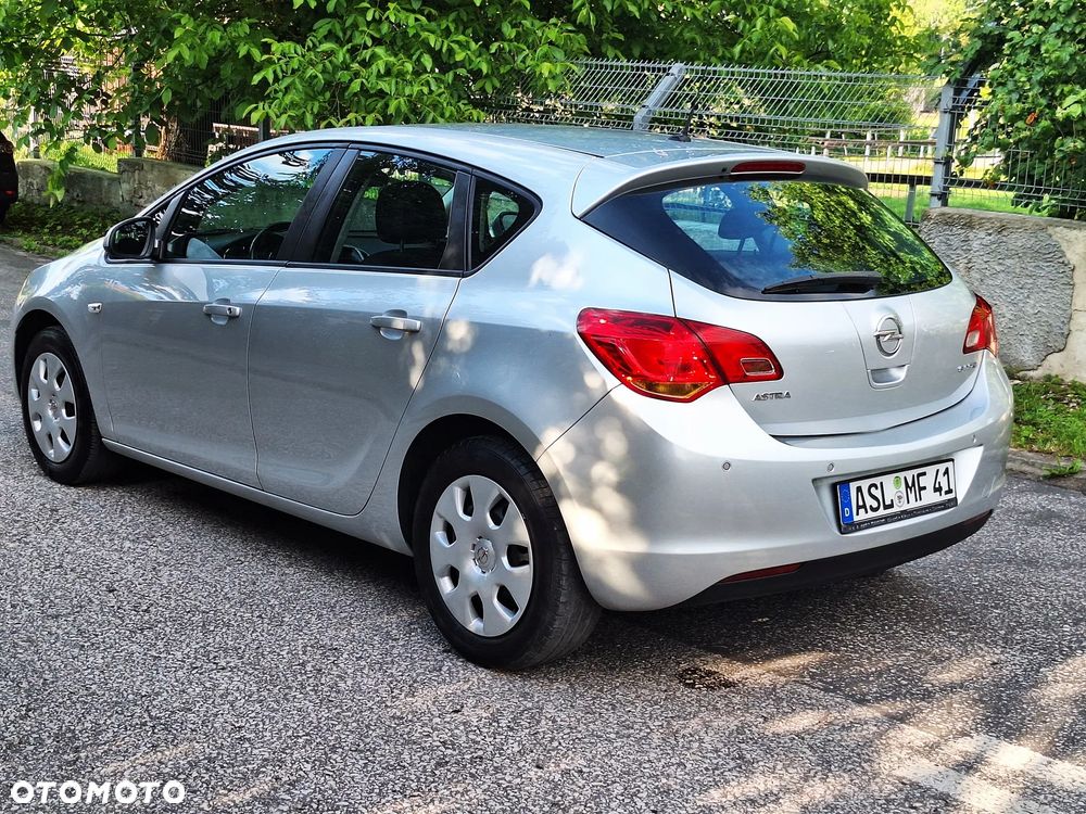 Opel Astra 1.4 Selection - 32