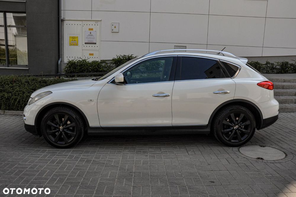 Infiniti EX - 2