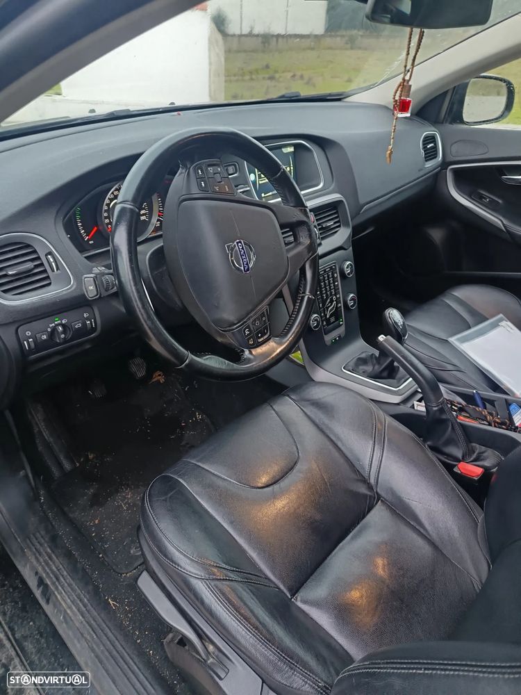 Volvo V40 D2 Momentum - 7