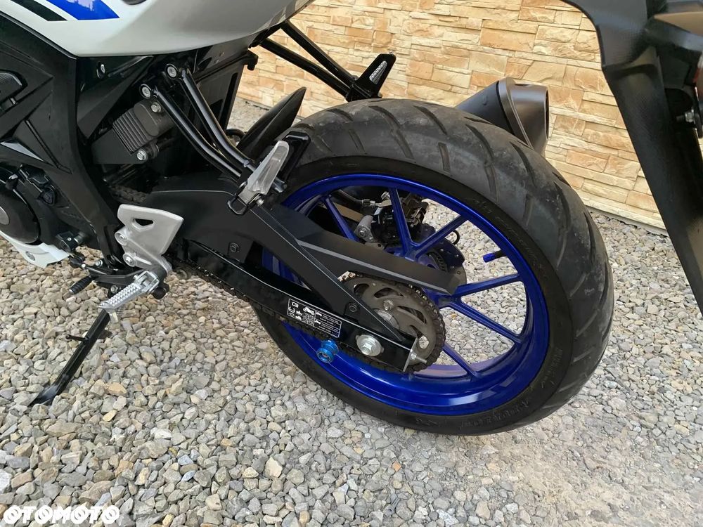 Suzuki GSX - 15