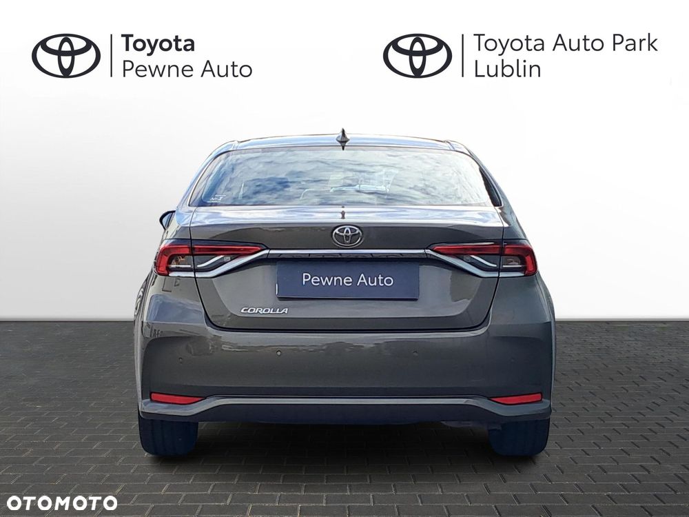 Toyota Corolla - 4